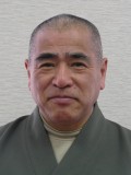 ޸